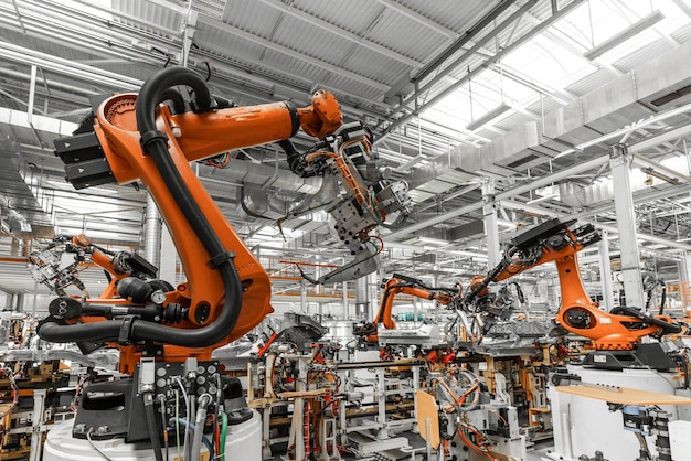 Controles remotos industriais trazem segurança para empresas | Máquina em indústria | Tecnomira